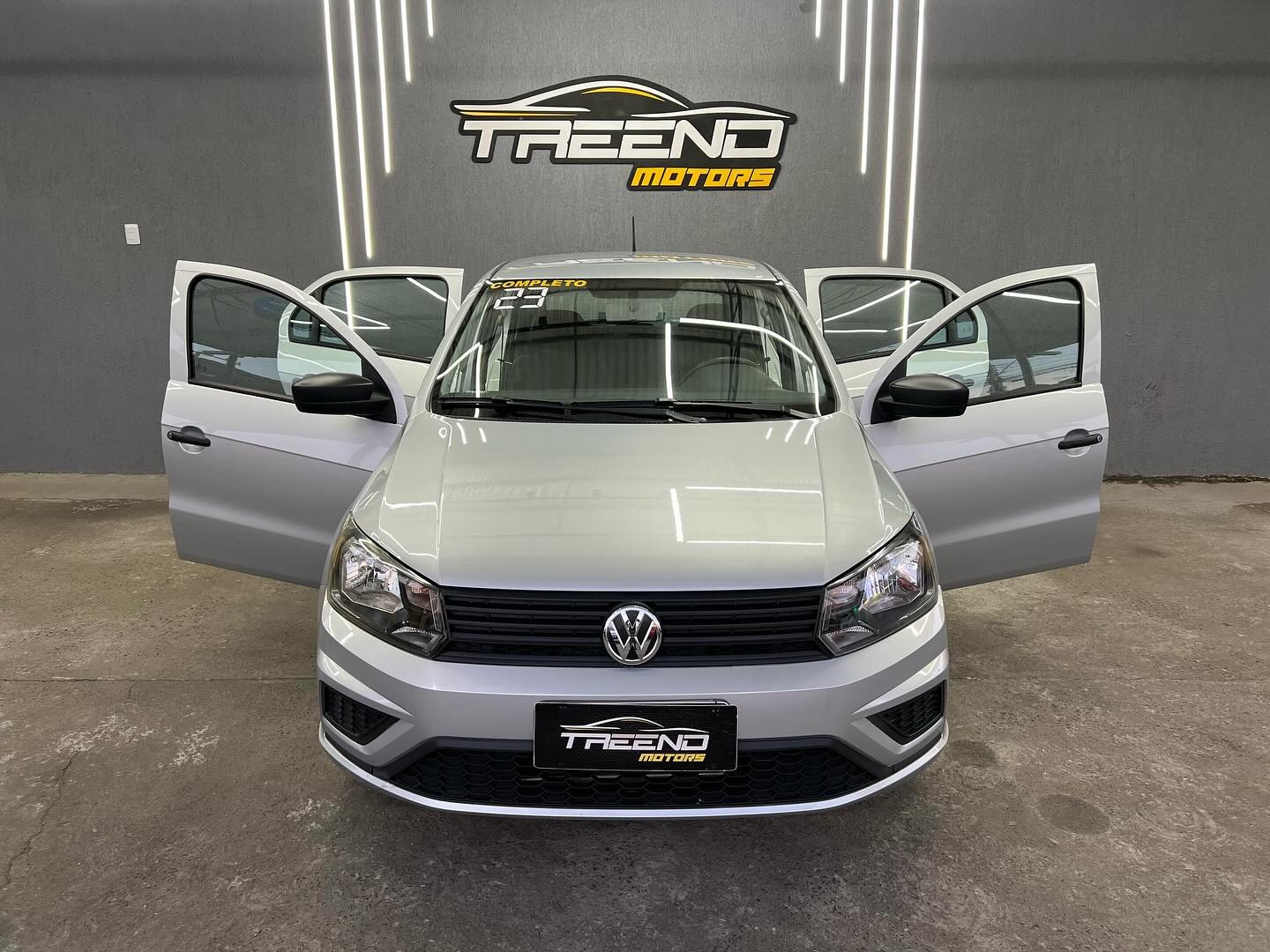 Volkswagen Voyage 1.6 MSI Completo